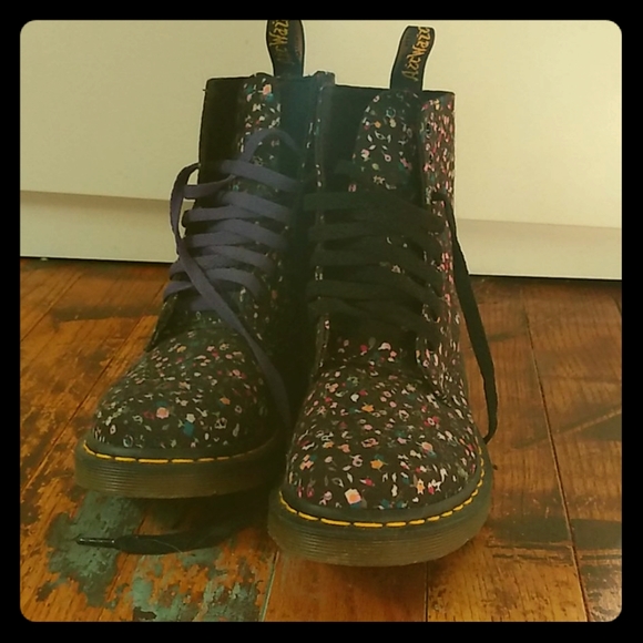 floral canvas dr martens